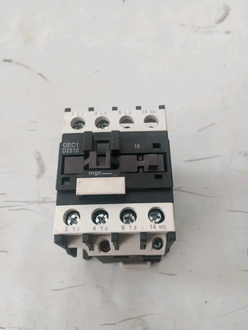 Contactor eléctrico GEC1 D2510 trifásico - 2