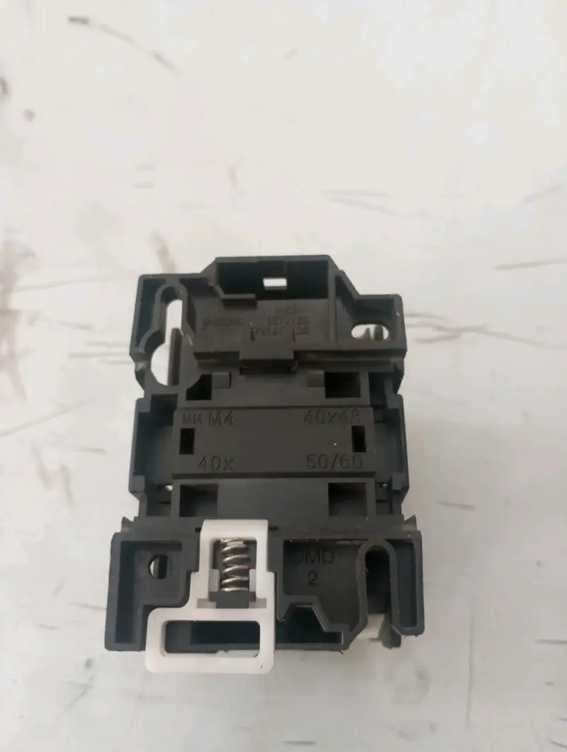 Contactor eléctrico GEC1 D2510 trifásico - 5