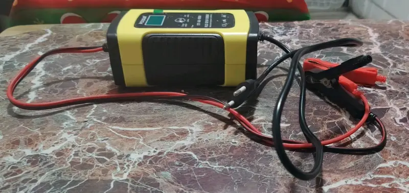 Cargador de Batería Foxsur 12V 4Ah-100Ah - 2