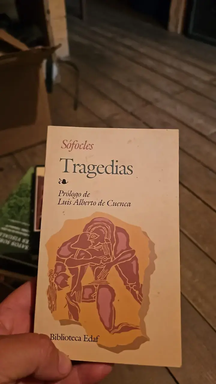 Libro 'Tragedias' de Sófocles con prólogo - 1