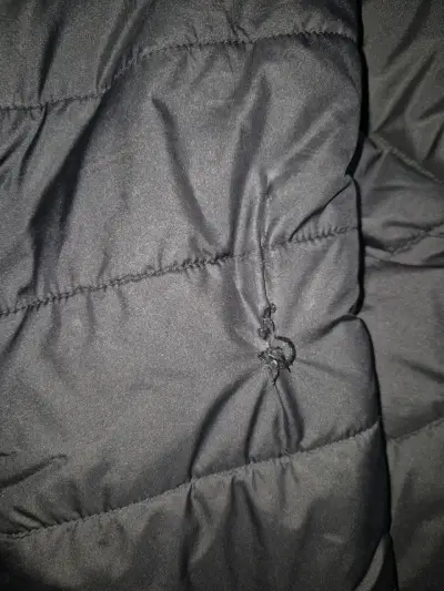 Chaqueta acolchada negra Puma con capucha - miniatura 4