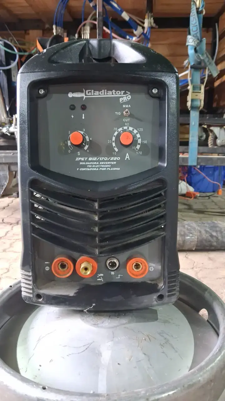 Soldadora TIG Gladiator Pro con manómetro - 4