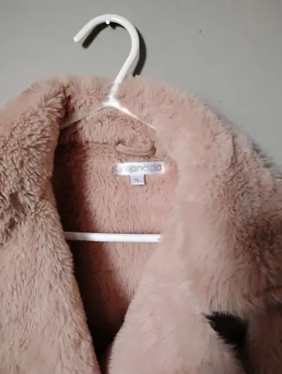 Chaqueta de peluche rosa para niña Limonada - miniatura 2