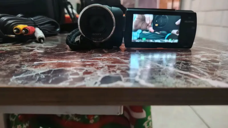 Videocámara Sony Handycam con accesorios - 3
