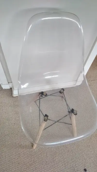 Silla transparente de diseño moderno - miniatura 2