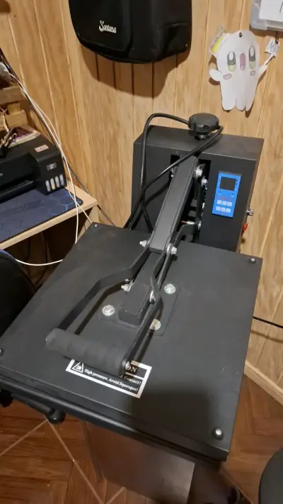 Prensa térmica para sublimación con control digital - miniatura 1