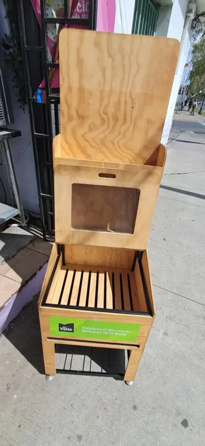 Exhibidor de madera para pan. - miniatura 4