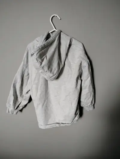 Polerón gris con capucha para niña Ficcus talla 6 - miniatura 1