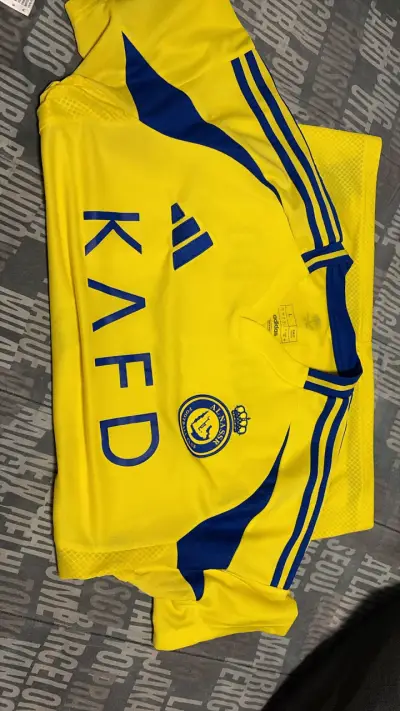 Camiseta  Al Nassr Adidas cr7 Talla L - miniatura 1