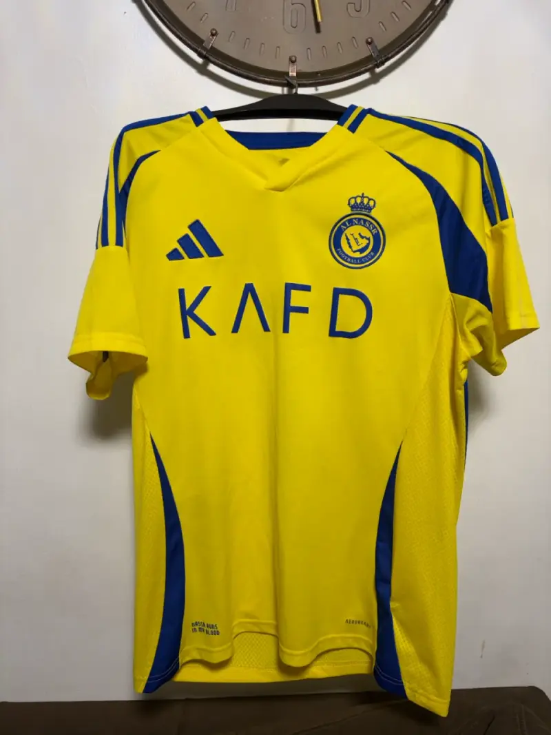 Camiseta  Al Nassr Adidas cr7 Talla L - 5