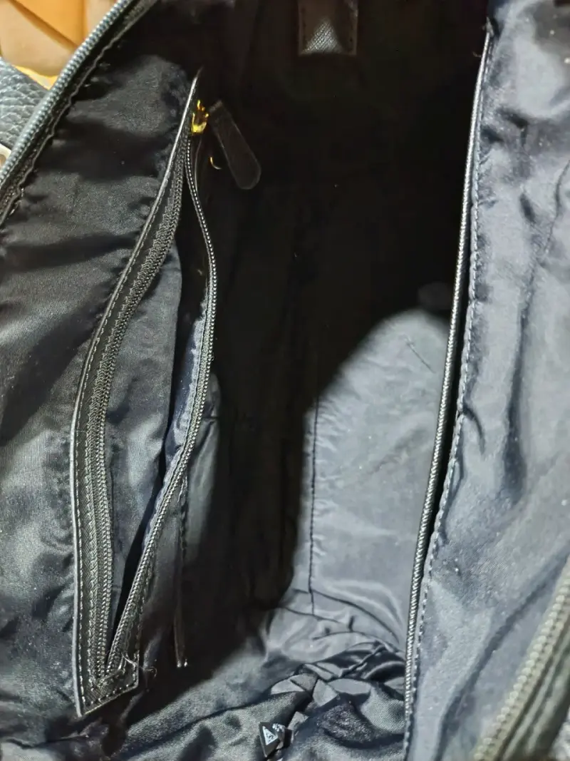 Cartera negro  sofchel Michael Kors. - 4