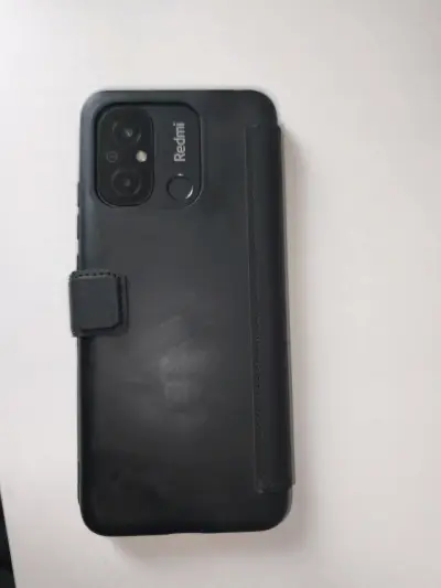 Smartphone Xiaomi Redmi 12C con funda protectora - miniatura 5