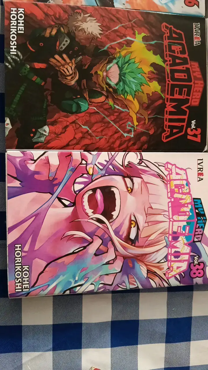 Libros de "My Hero Academy" - 6