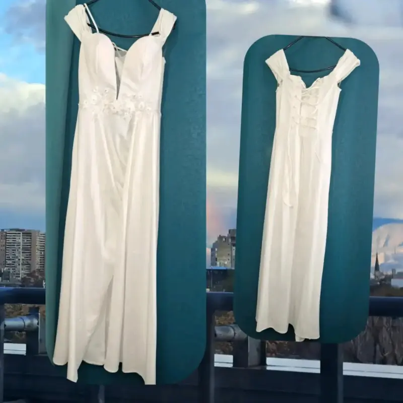 Vestido blanco con encaje y hombros descub - 2