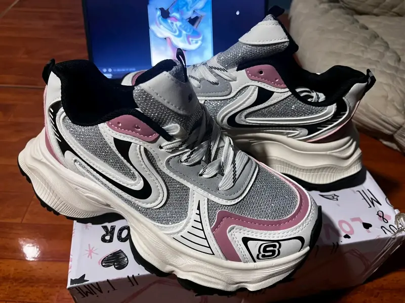 Zapatillas deportivas Skechers con detalles brillantes - 5