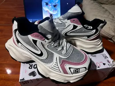 Zapatillas deportivas Skechers con detalles brillantes - miniatura 5