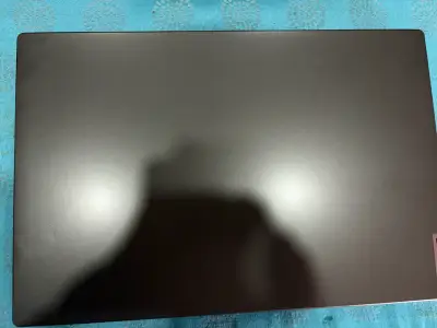 Laptop Lenovo Intel Core i5 en buen estado - miniatura 3