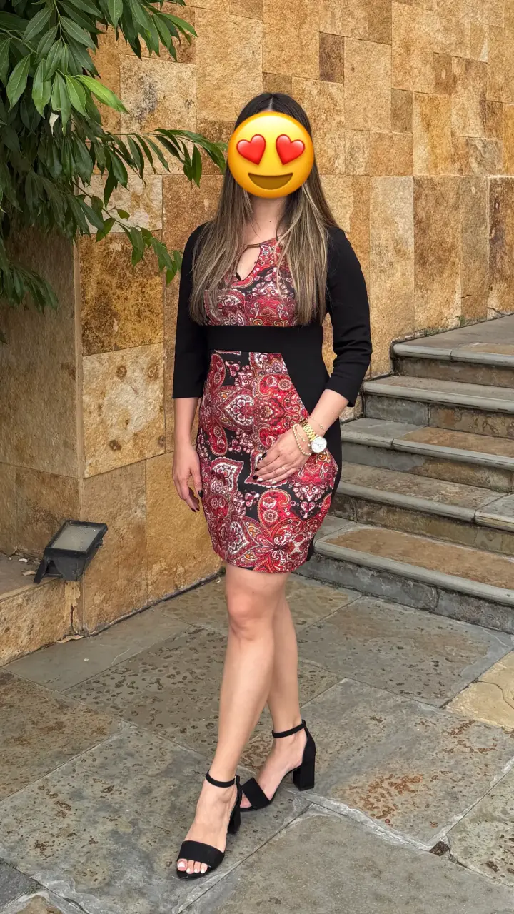 Vestido ajustado con estampado paisley
