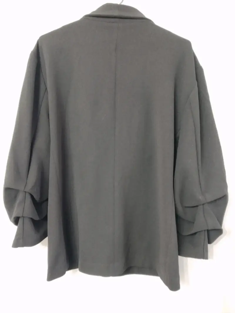 Blazer negro talla L-XL en buen estado - 2