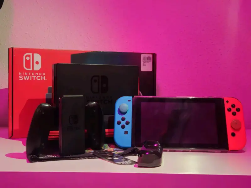 Nintendo Switch Neon (v2) + Accesorios - 1