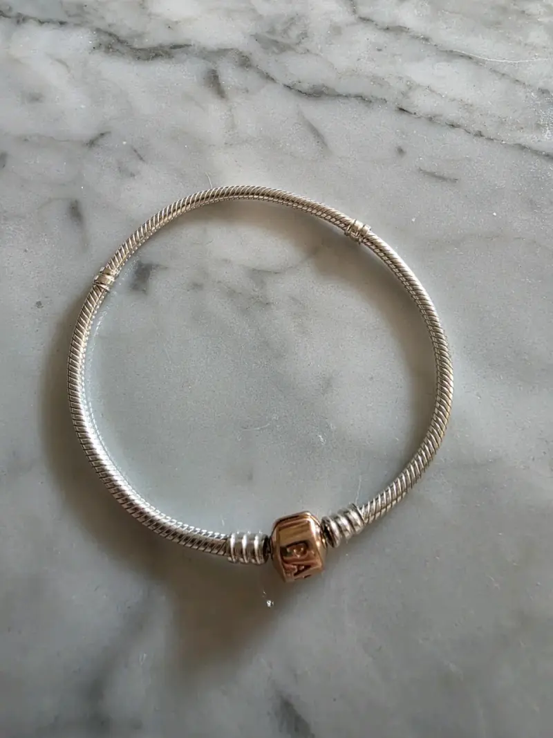 Pulsera de plata Pandora 23cm con cierre dorado - 1