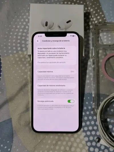 iPhone 12 Pro Max 128GB con accesorios - miniatura 3