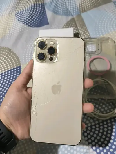 iPhone 12 Pro Max 128GB con accesorios - miniatura 6
