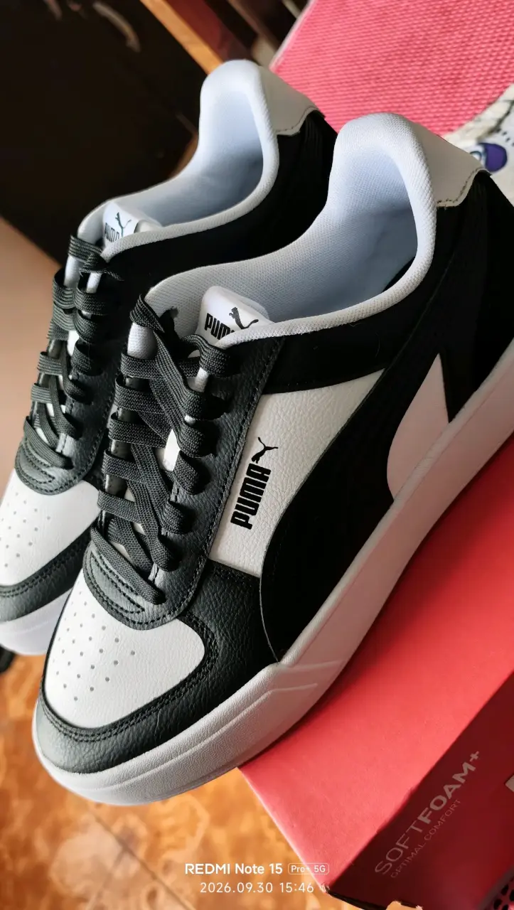 Zapatillas deportivas Puma negras y blancas