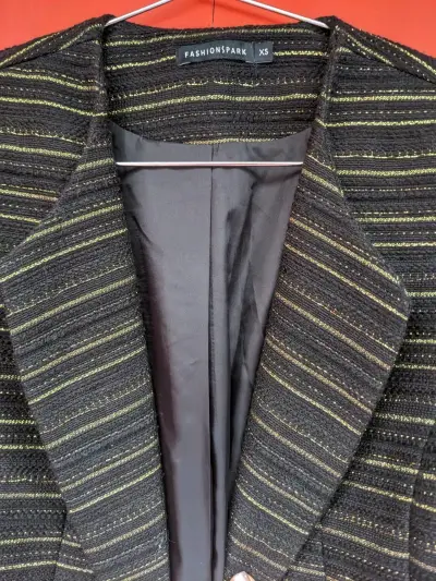 Blazer de rayas negro y dorado FashionSpark - miniatura 4