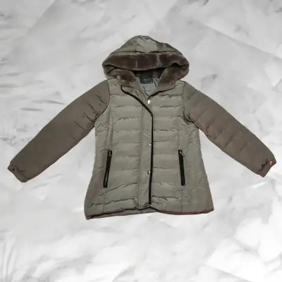 Chaqueta acolchada con capucha para mujer - miniatura 3