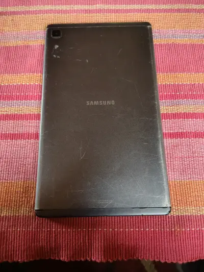Tablet Samsung Galaxy Tab A7 en buen estado - miniatura 3