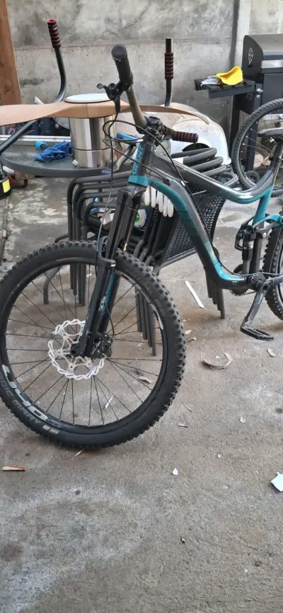 Remato bici Giant con donle suspensión fox - miniatura 4
