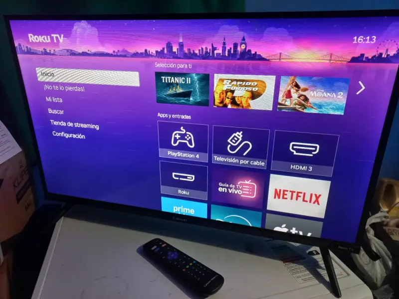 Televisor LED HD 32 pulgadas Caixun con Roku - 1