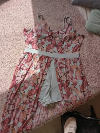 Vestido enterito short mariposas - miniatura 1