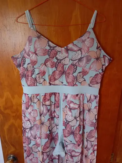 Vestido enterito short mariposas - miniatura 3