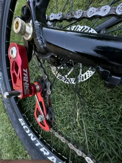 Bicicleta Trek de Montaña Negra con Componentes Shimano - miniatura 5