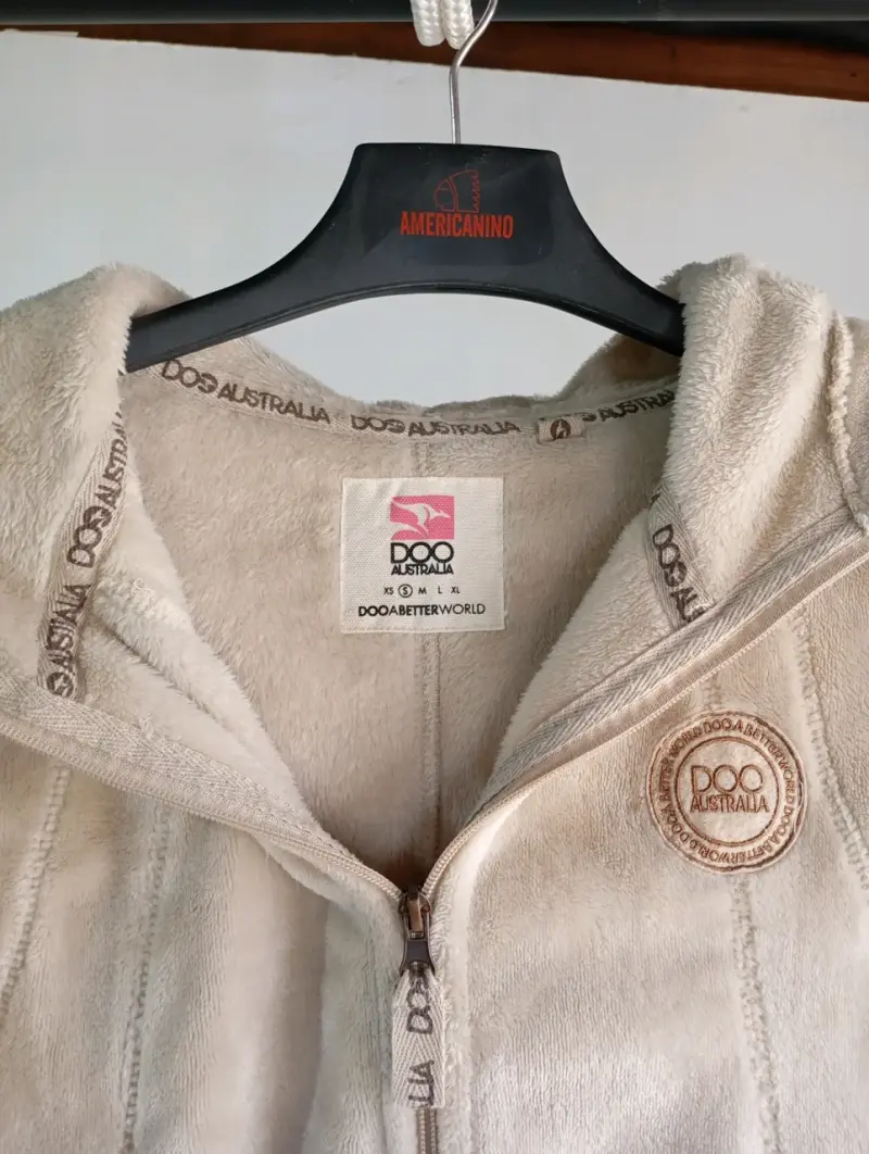 Chaqueta de polar beige con capucha - 2
