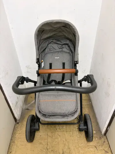 Coche de bebé Infanti gris con manillar ajustable - miniatura 1