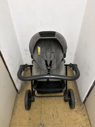 Coche de bebé Infanti gris con manillar ajustable - miniatura 2