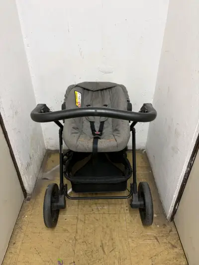 Coche de bebé Infanti gris con manillar ajustable - miniatura 5