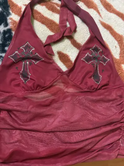 Top rojo vino con diseño y2k - miniatura 2