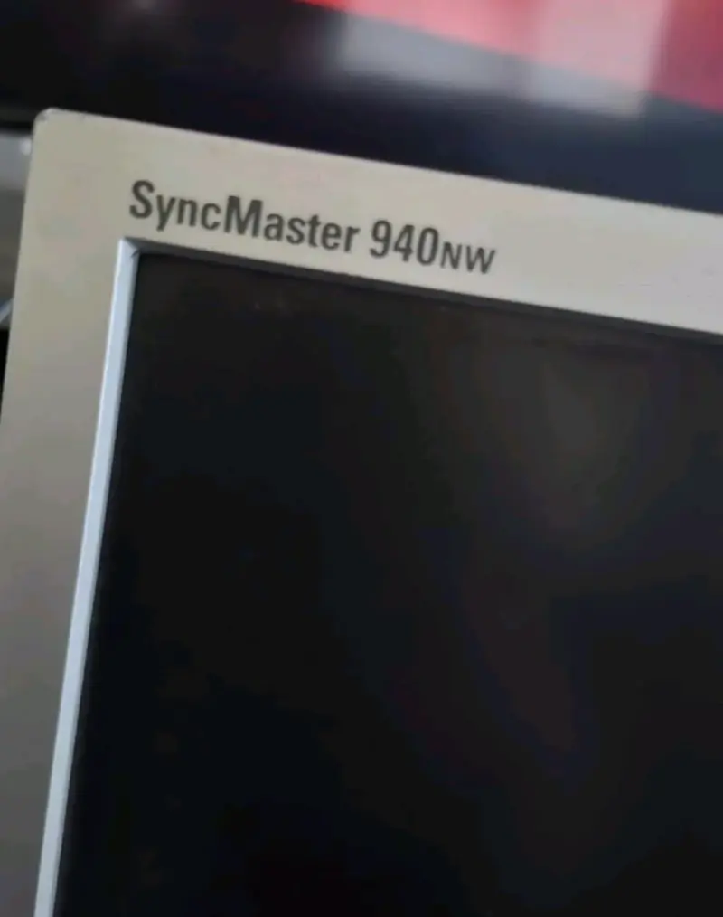 Monitor Samsung SyncMaster 940nw 19 pulgadas - 3