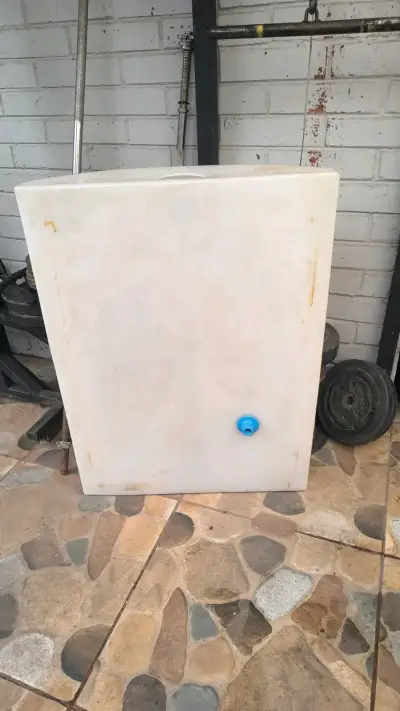 Tanque de Agua  100 LTS para food truck - miniatura 3