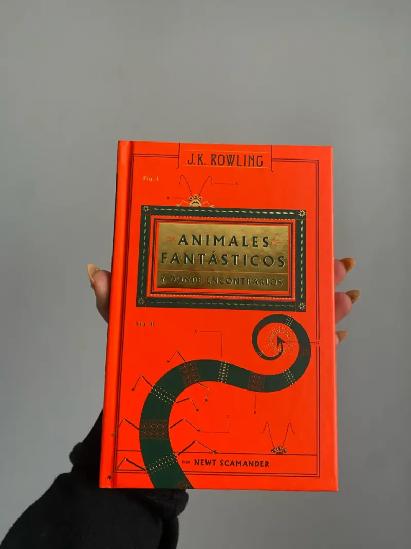 Libro Animales Fantásticos y Dónde Encontrarlos - 1