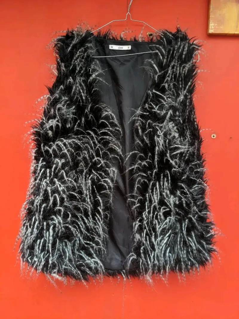 Chaleco de Peluche Negro y Blanco para Mujer - 1
