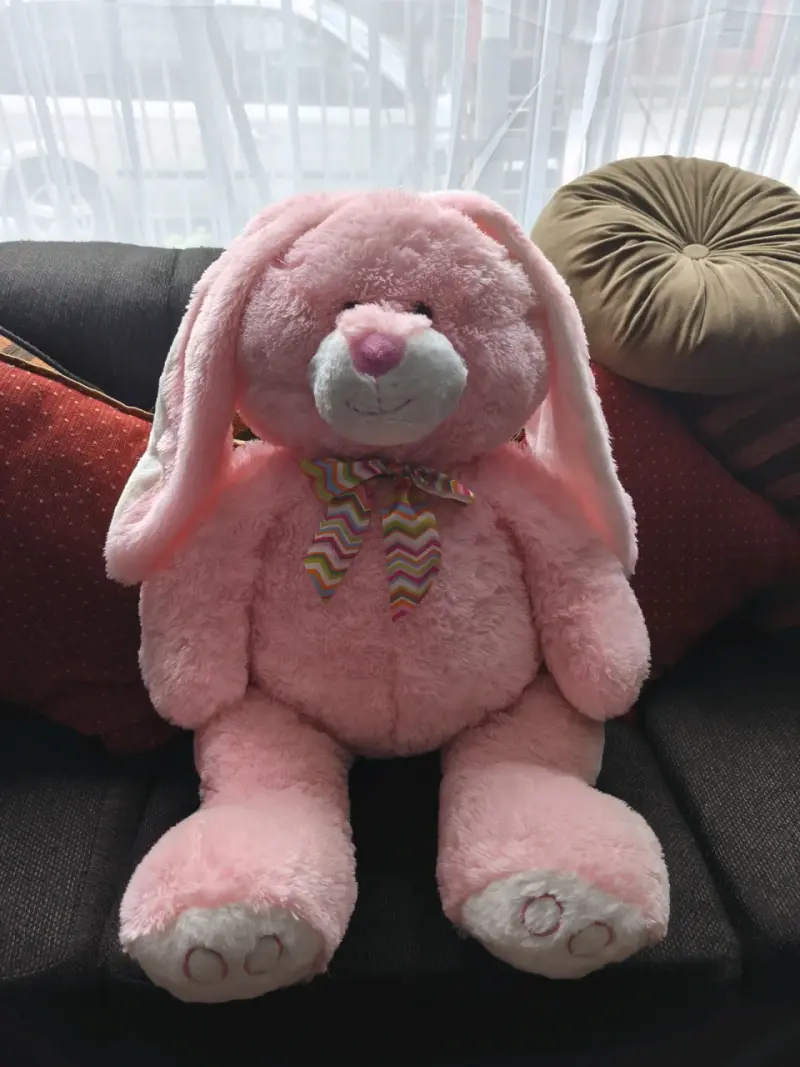 Peluche conejo rosa grande con lazo