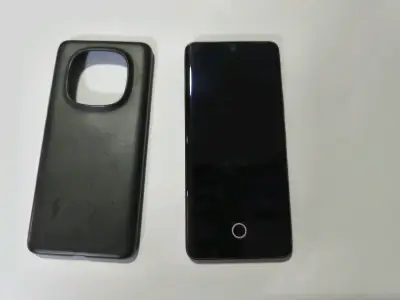 Smartphone Xiaomi Redmi Note 14 Pro 5G con cargador - miniatura 3
