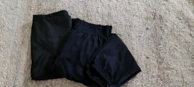 Ropa deportiva para hombre y mujer - miniatura 1