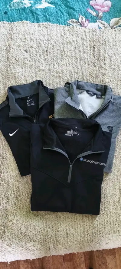 Polerones y chaquetas deportivas - miniatura 2