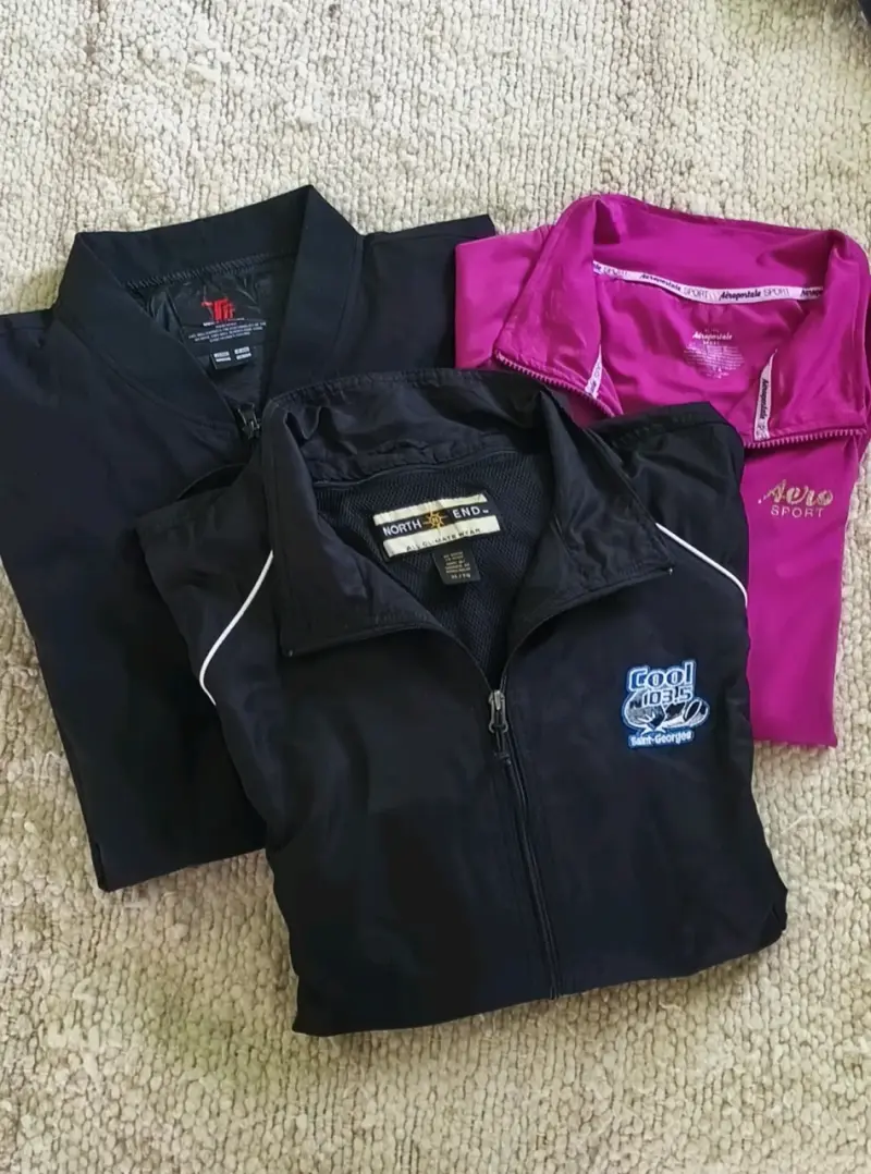 Polerones y chaquetas deportivas - 4